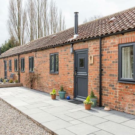 Thrush Nest Cottages - Wren Cottage Sleeps 4, 2 Bedrooms & Stable Cottage Sleeps 2, 1 Bedroom York Exterior photo