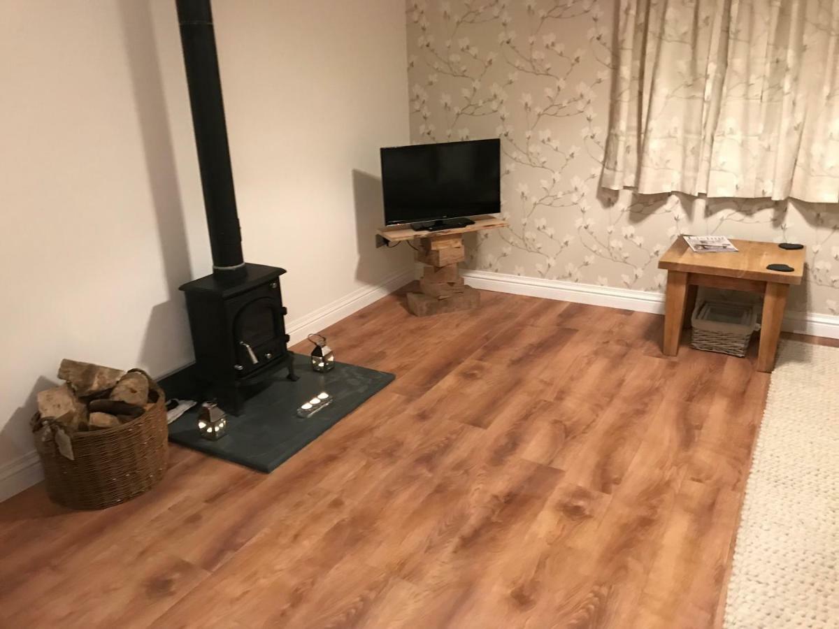 Thrush Nest Cottages - Wren Cottage Sleeps 4, 2 Bedrooms & Stable Cottage Sleeps 2, 1 Bedroom York Exterior photo