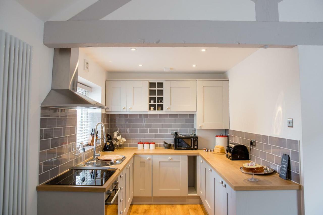 Thrush Nest Cottages - Wren Cottage Sleeps 4, 2 Bedrooms & Stable Cottage Sleeps 2, 1 Bedroom York Exterior photo
