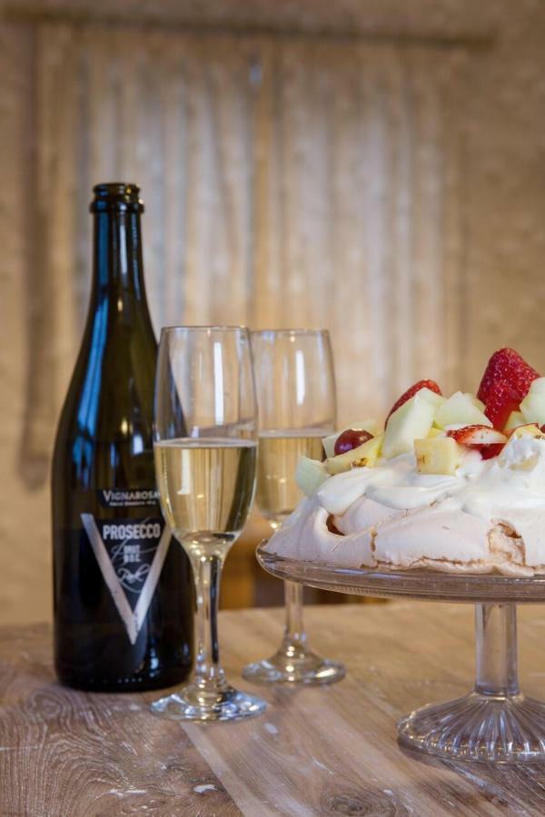 Thrush Nest Cottages - Wren Cottage Sleeps 4, 2 Bedrooms & Stable Cottage Sleeps 2, 1 Bedroom York Exterior photo